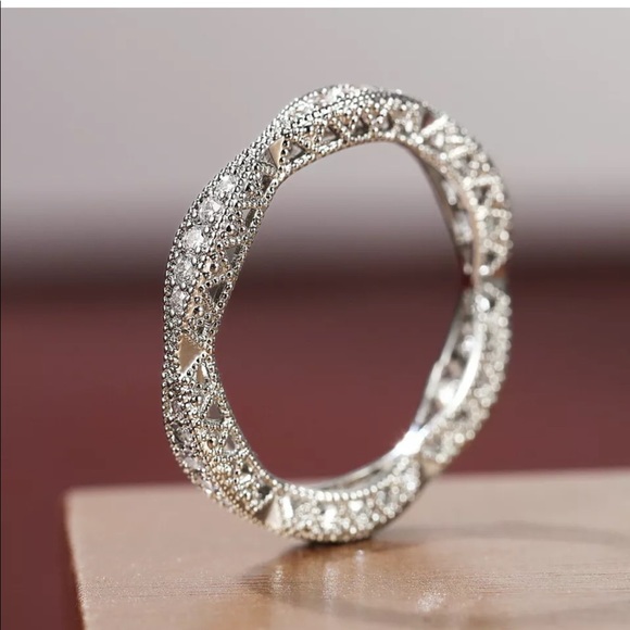 New .925 Silver White Sapphire Band Ring - Picture 4 of 7